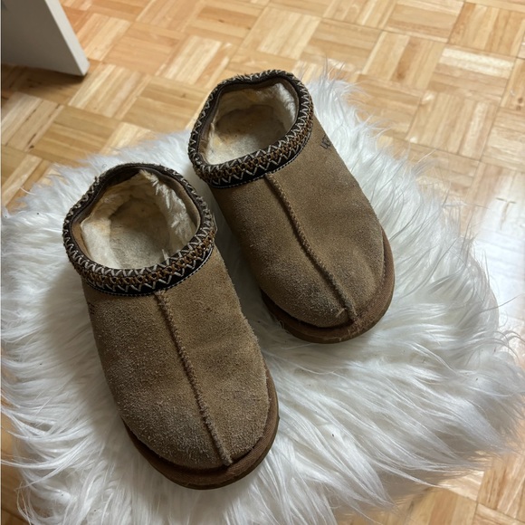 Uggs Tasman slippers women’s size 6 - Picture 2 of 5